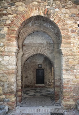 Ilustración de Tres monumentos emblemáticos de Málaga