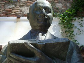 Ilustración de Tres monumentos emblemáticos de Málaga