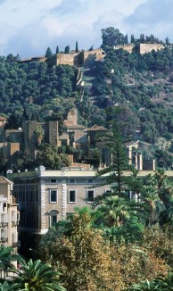 Ilustración de Tres monumentos emblemáticos de Málaga