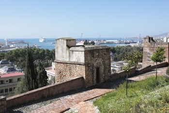 Ilustración de Tres monumentos emblemáticos de Málaga