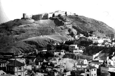 Ilustración de Tres monumentos emblemáticos de Málaga