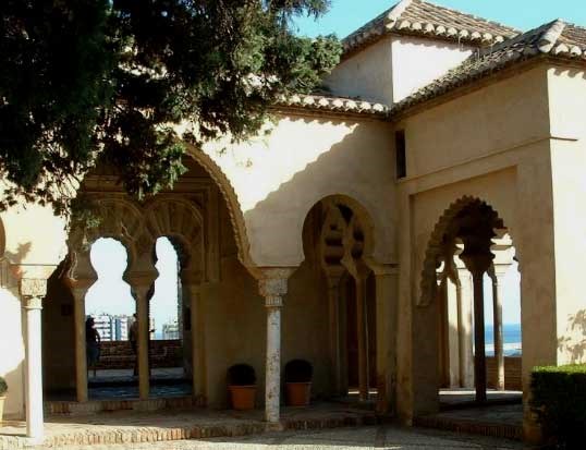 Ilustración de Tres monumentos emblemáticos de Málaga