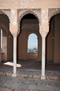 Ilustración de Tres monumentos emblemáticos de Málaga
