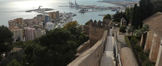 Ilustración de Tres monumentos emblemáticos de Málaga