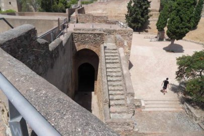 Ilustración de Tres monumentos emblemáticos de Málaga