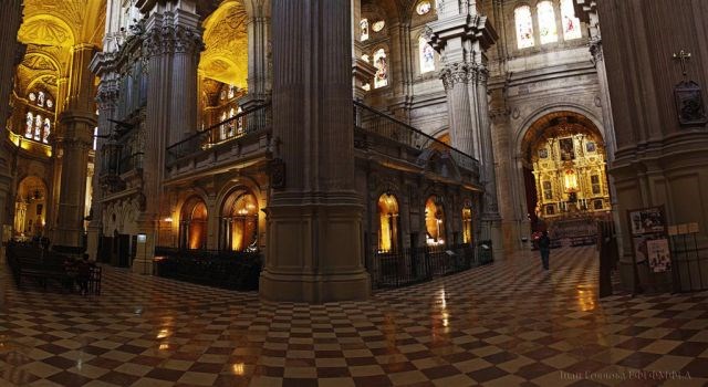 Ilustración de Tres monumentos emblemáticos de Málaga