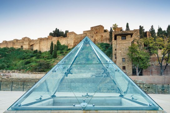 Ilustración de Tres monumentos emblemáticos de Málaga