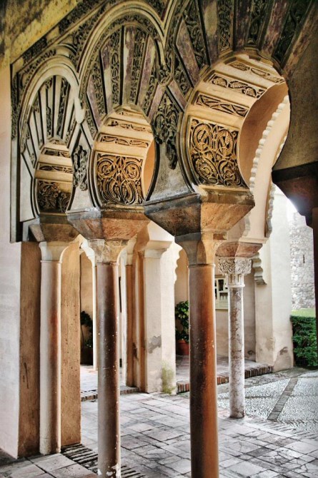 Ilustración de Tres monumentos emblemáticos de Málaga