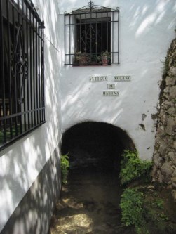 Ilustración de Algatocín