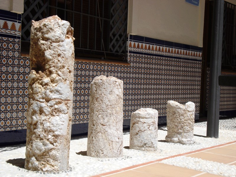 Hay también columnas romanas, en su patio