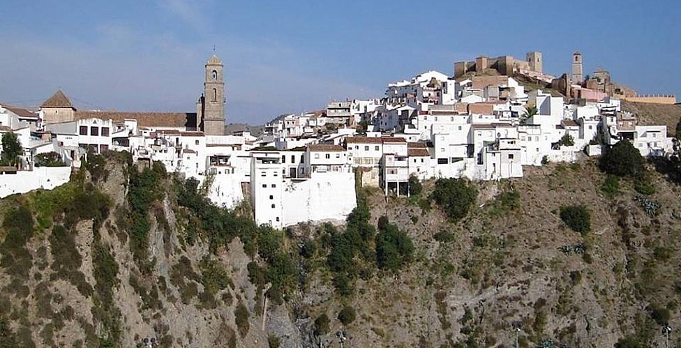 Álora