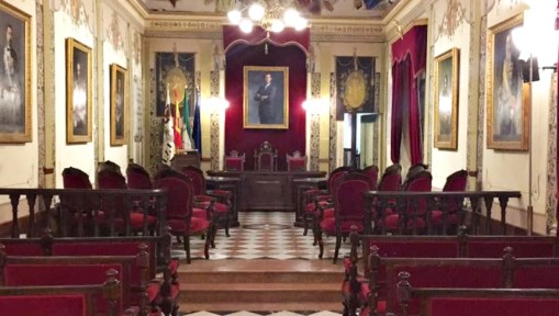 La sala de los Reyes, tiene una colección de retratos reales