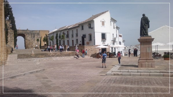 Ilustración de Antequera 2 · Monumentos 1 y 2