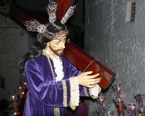 Cristo Resucitado, llevado por mujeres