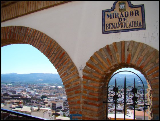 Ilustración de Benamocarra