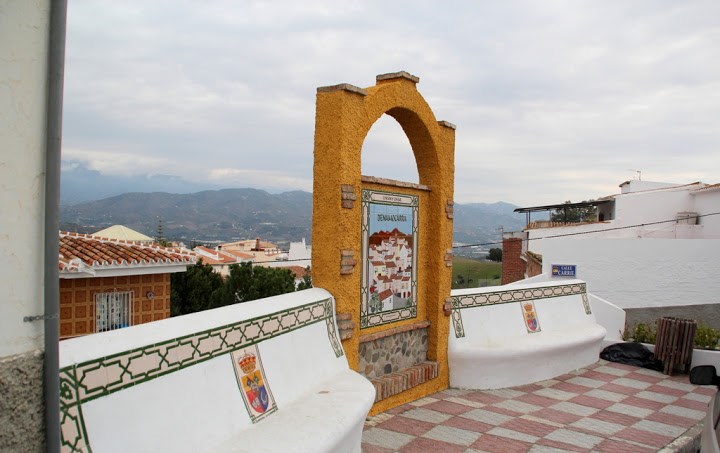 Ilustración de Benamocarra