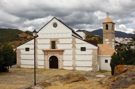 Aunque el edificio pone solo “Casares”