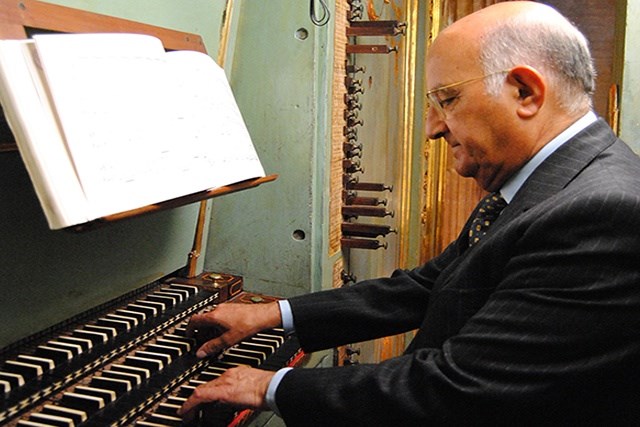 Organistas Adalberto Martínez