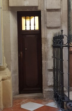 Puerta de entrada al coro