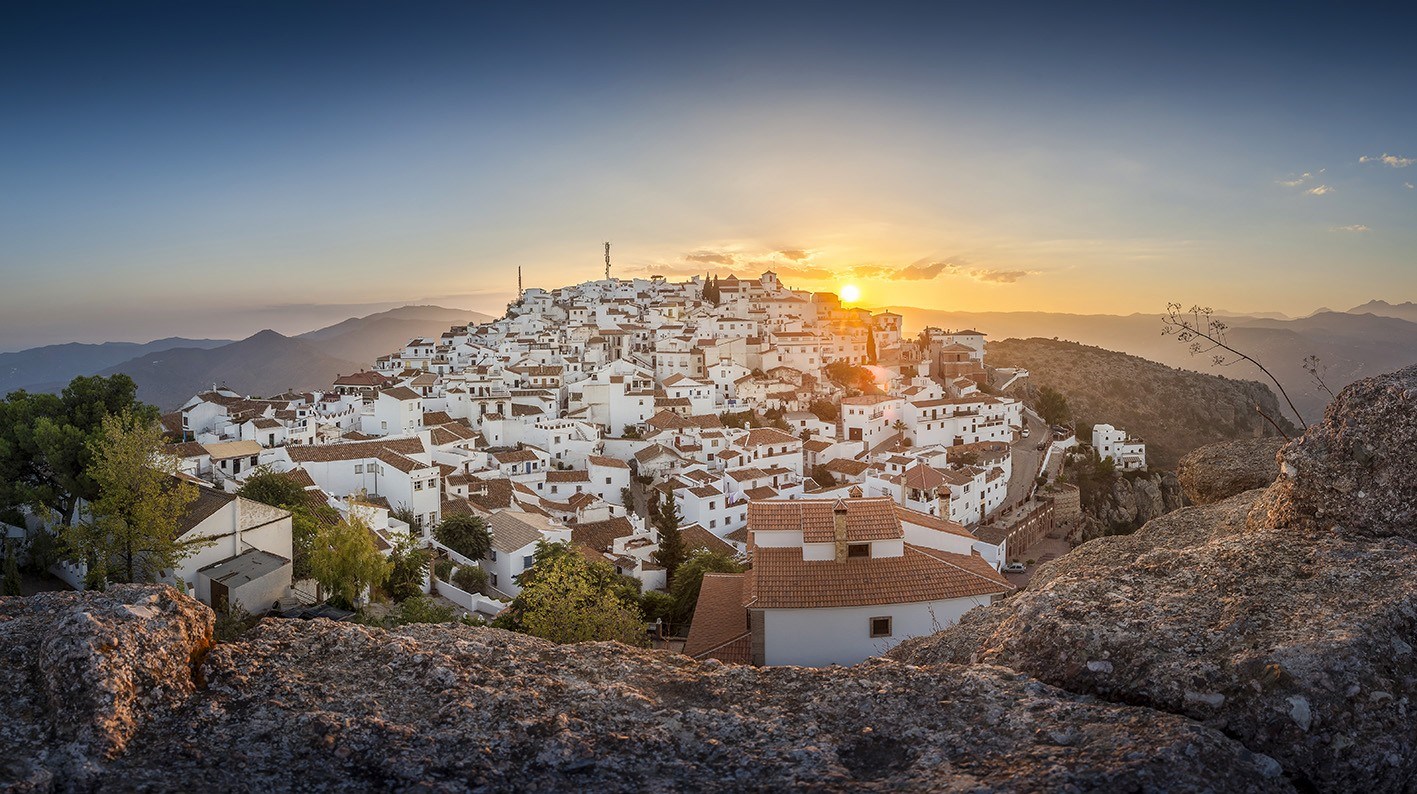 Comares