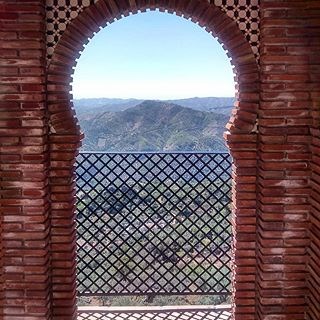Ilustración de Comares