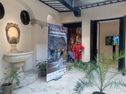 Ilustración de La Cueva de las Estegamitas, en La Araña