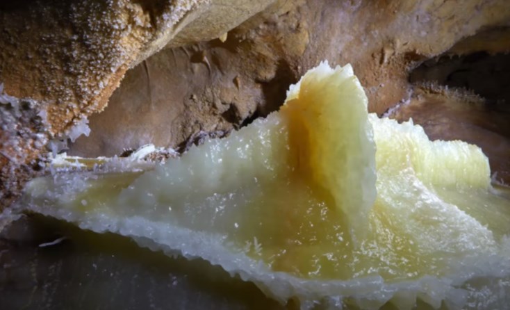 Ilustración de La Cueva de las Estegamitas, en La Araña
