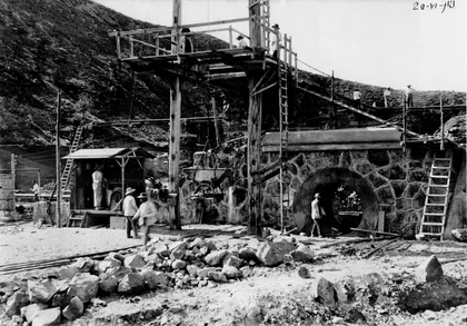 Construccion del Pantano del Agujero