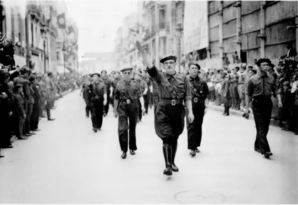 Procesion Falangista en Calle Larios