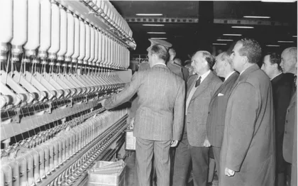 Visita de Autoridades a la Fabrica Intelhorce