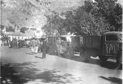 Convoy del Ejército Popular en el Parque