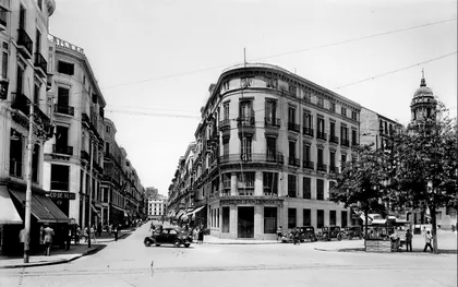 Esquina de las Calles Larios y Sancha de Lara
