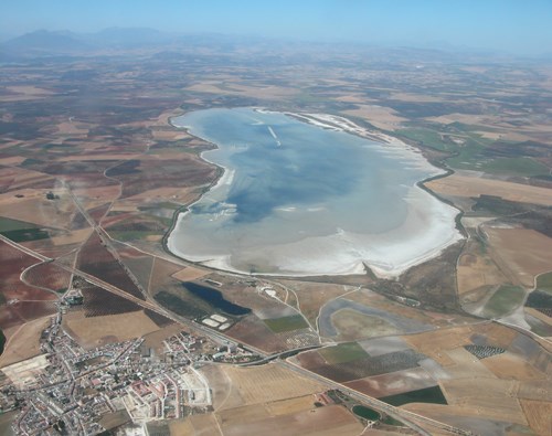 Ilustración de Fuente de Piedra