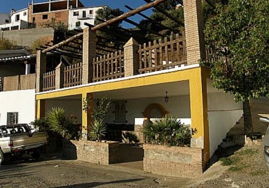 Un poco descuidada