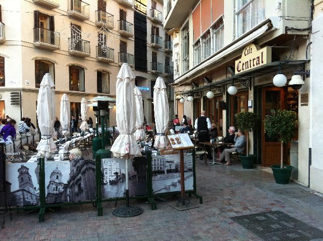 Ilustración de Málaga · generalidades y el centro