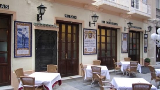Ilustración de Málaga · generalidades y el centro