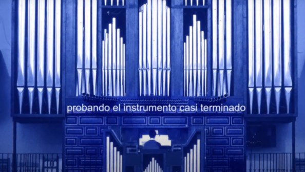 Reckling “probando el instrumento casi terminado”