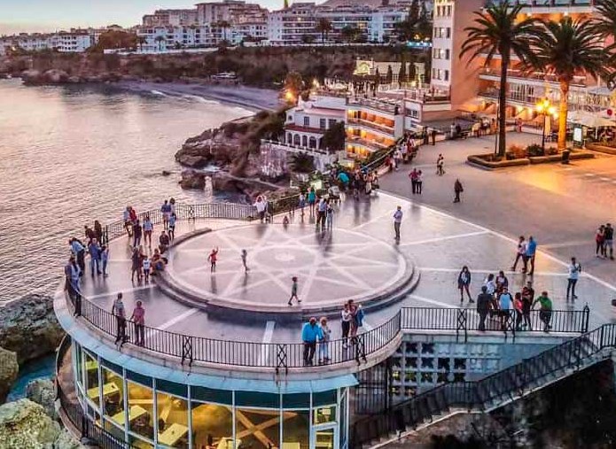 Ilustración de Nerja