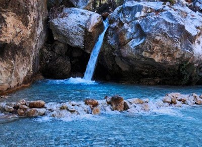 Vado, cascada de Los Patos, con la poza para bañarse fin de la “excursión familiar”