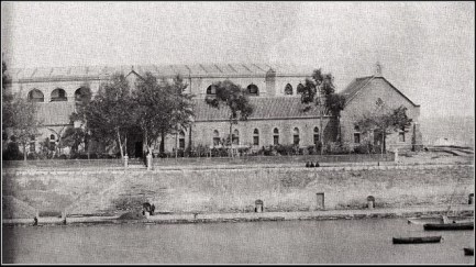 El Hospital Noble, a finales del XIX, con el mar a sus pies