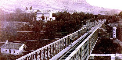El primer puente se puso en 1863
